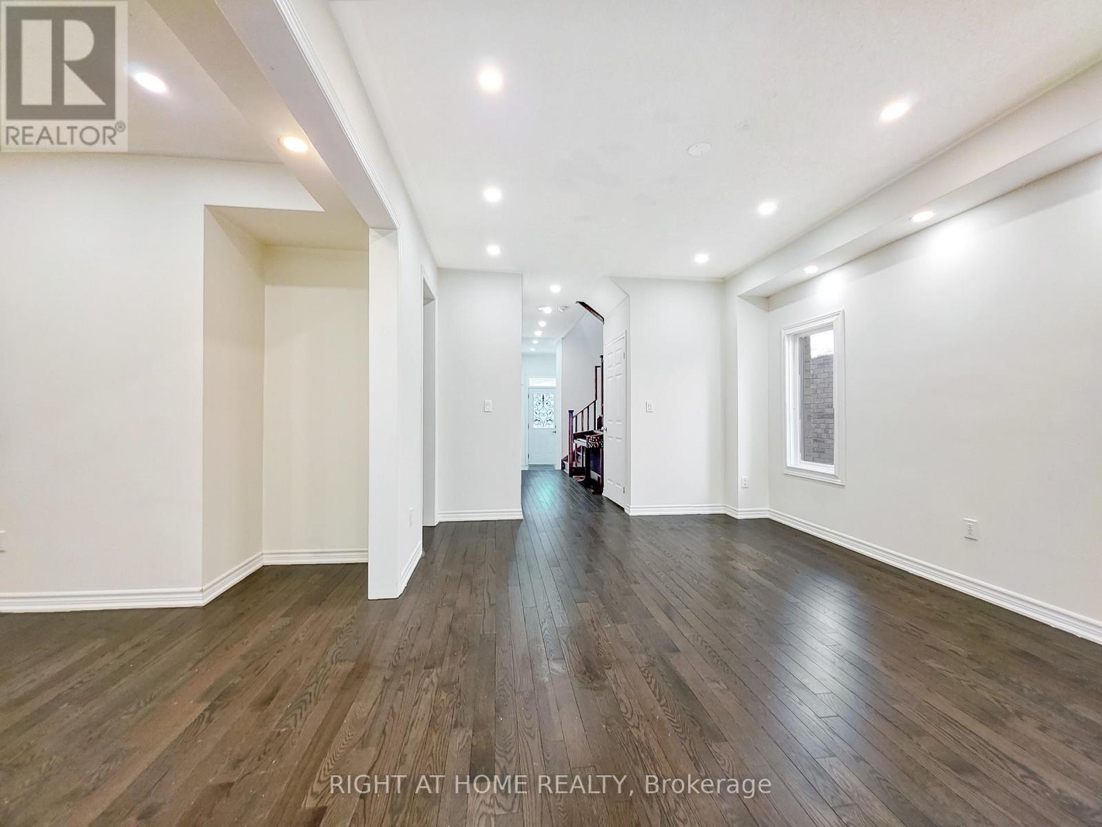 219 Fleetwood Drive, Oshawa, Ontario  L1K 3E7 - Photo 4 - E13031806