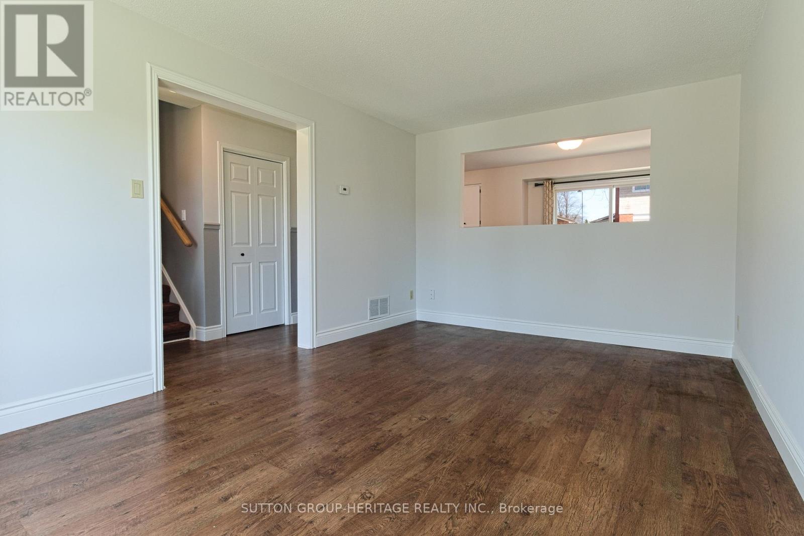 159 Melissa Crescent, Whitby, Ontario  L1N 8G6 - Photo 4 - E13031808