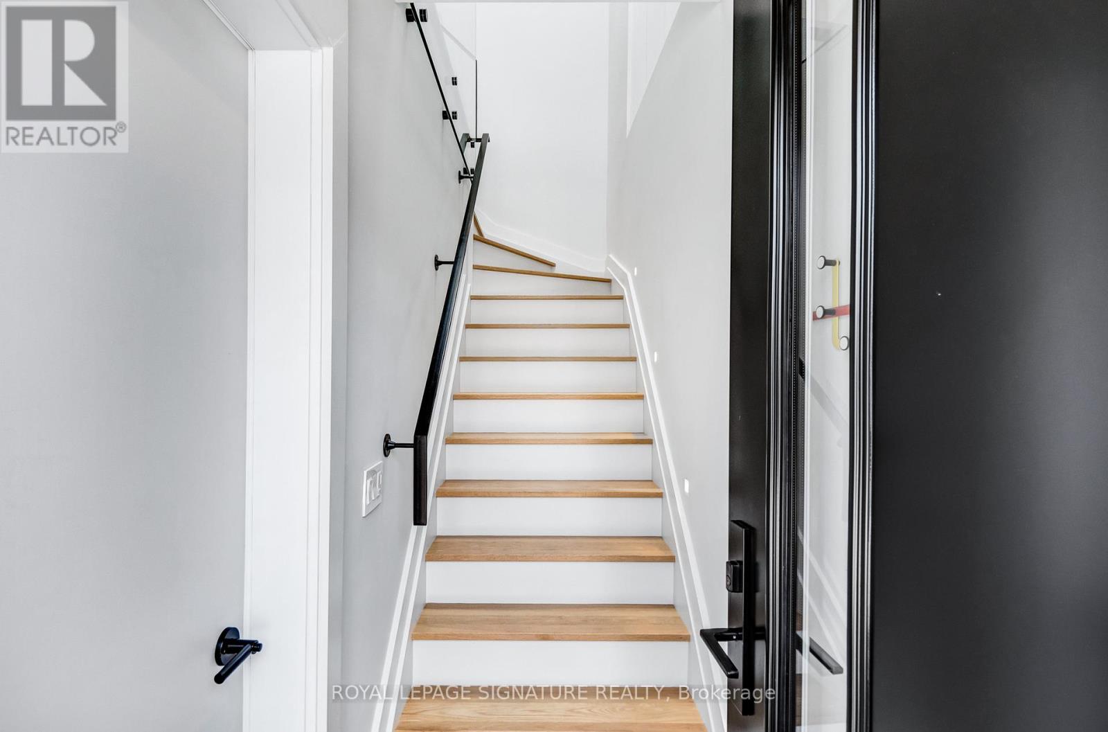 Laneway Suite - 54 Dewhurst Boulevard, Toronto, Ontario  M4J 3H9 - Photo 12 - E13031834