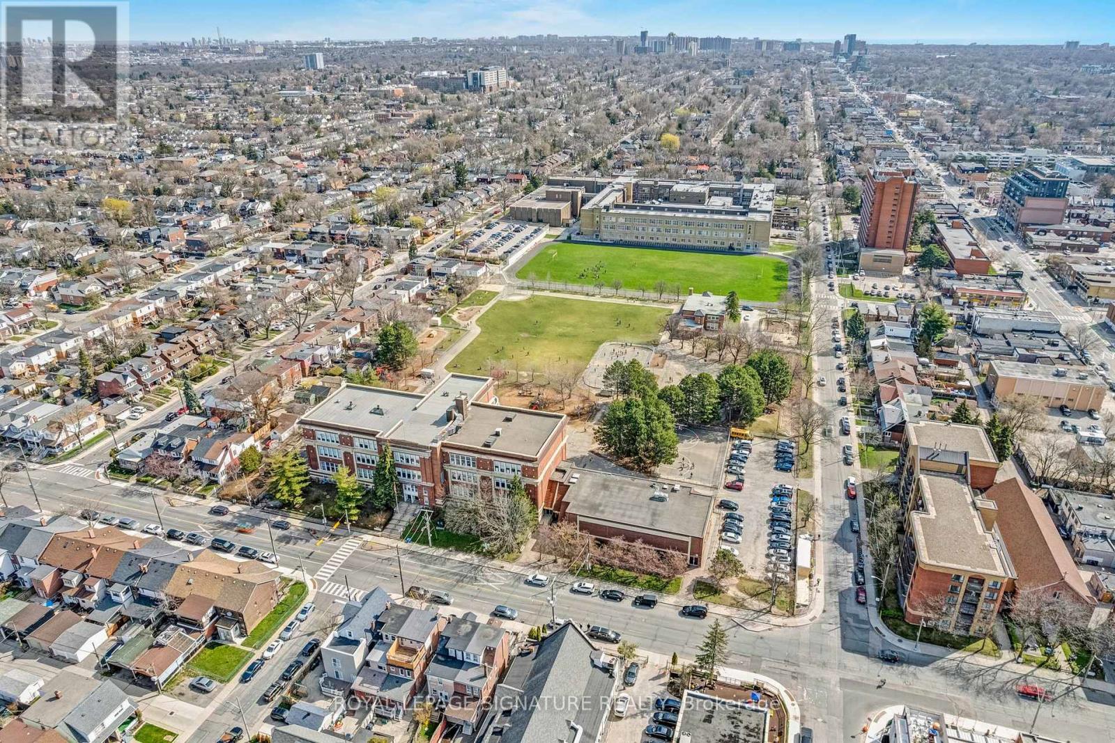 Laneway Suite - 54 Dewhurst Boulevard, Toronto, Ontario  M4J 3H9 - Photo 16 - E13031834