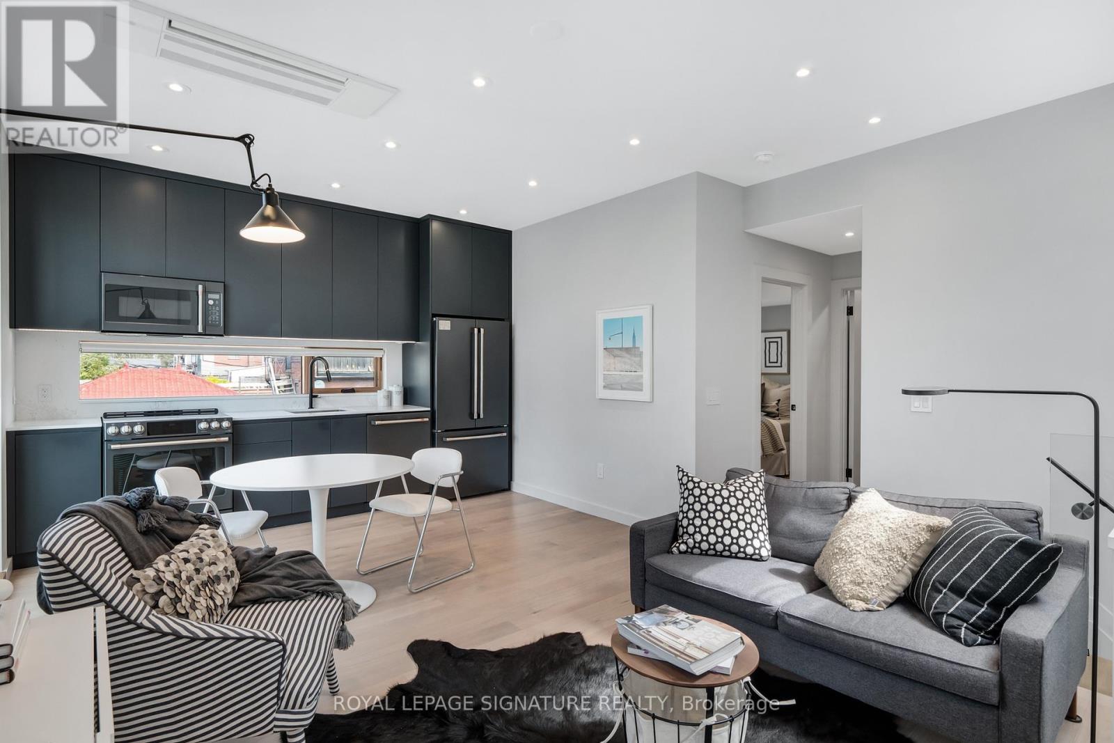 Laneway Suite - 54 Dewhurst Boulevard, Toronto, Ontario  M4J 3H9 - Photo 4 - E13031834