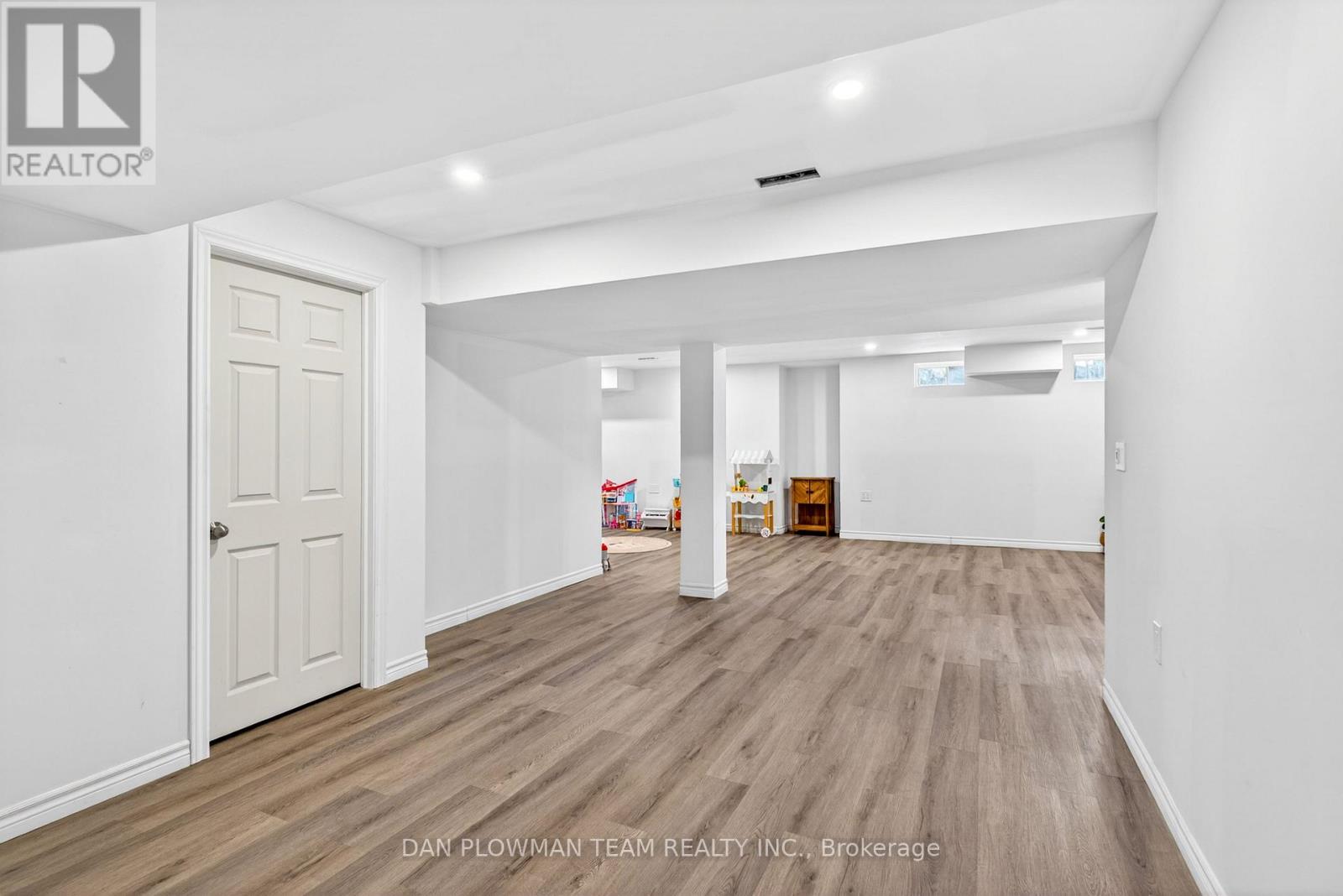 60 Bremner Street, Whitby, Ontario  L1R 0P8 - Photo 36 - E13031836