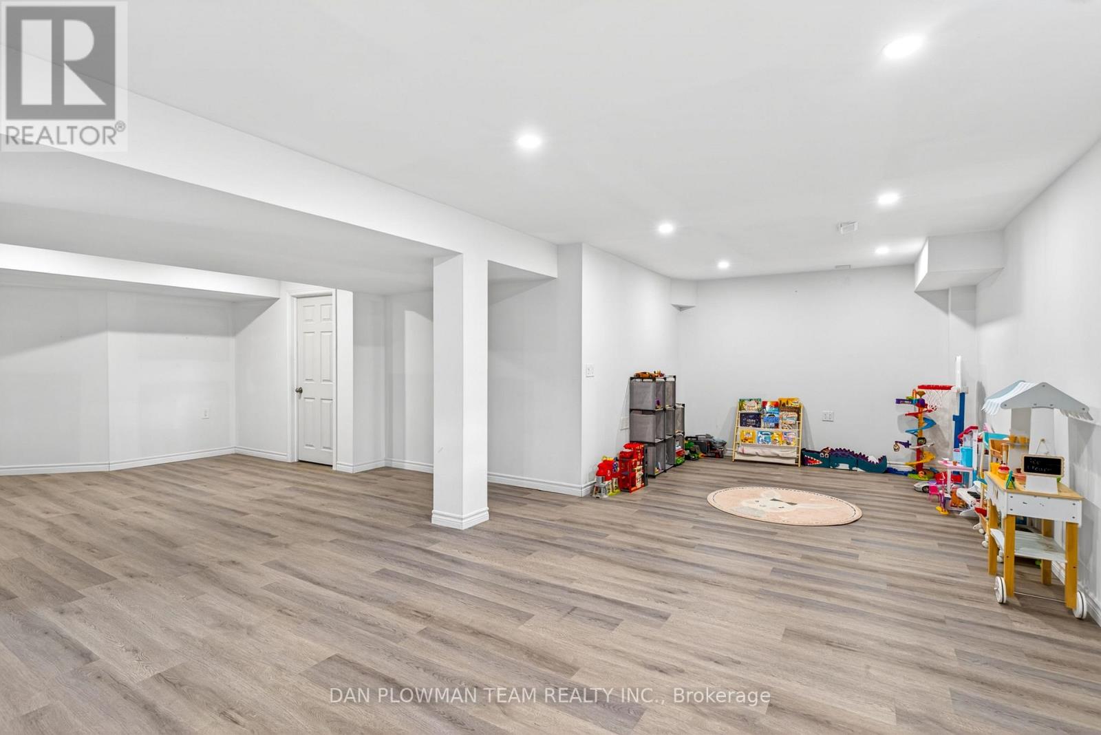 60 Bremner Street, Whitby, Ontario  L1R 0P8 - Photo 37 - E13031836