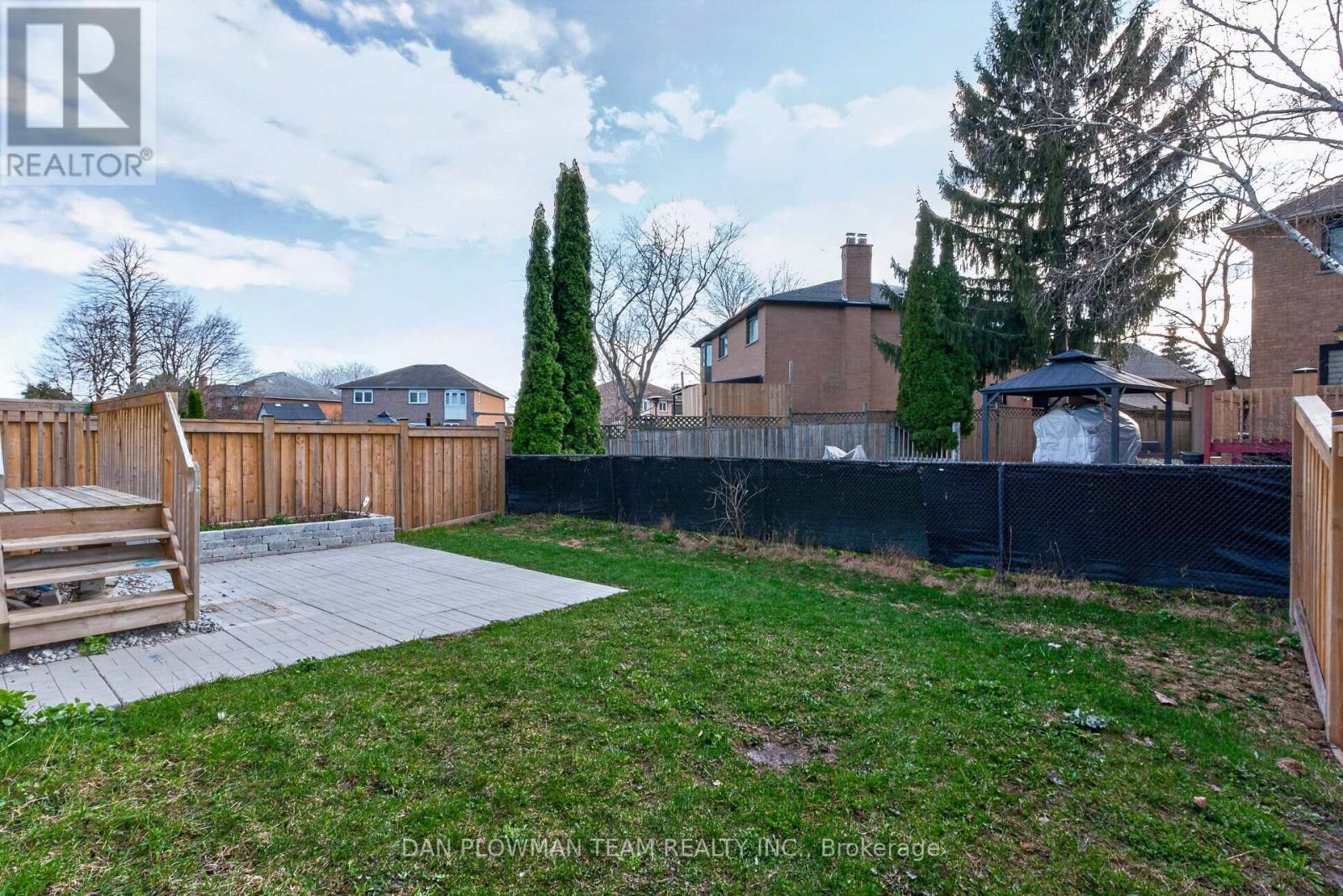 60 Bremner Street, Whitby, Ontario  L1R 0P8 - Photo 43 - E13031836