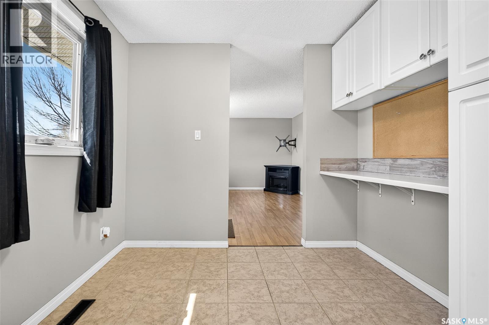 1312 Stadacona Street W, Moose Jaw, Saskatchewan  S6H 6M9 - Photo 11 - SK033656