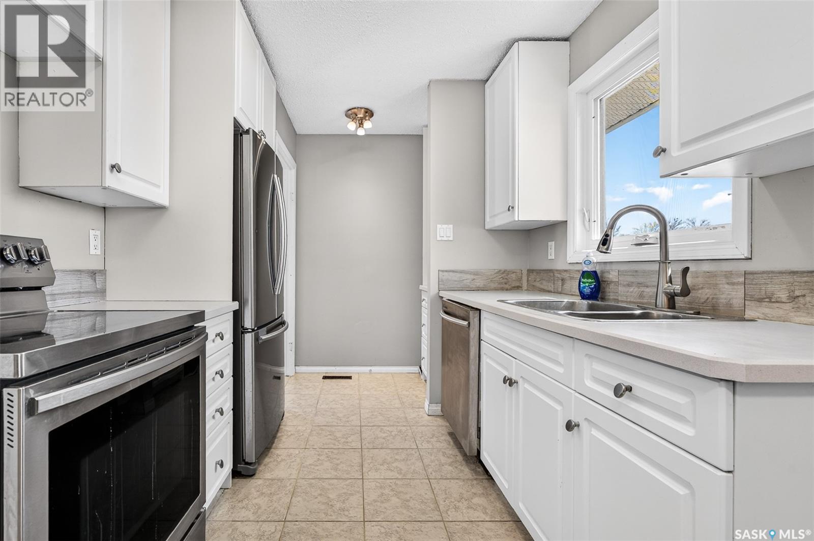 1312 Stadacona Street W, Moose Jaw, Saskatchewan  S6H 6M9 - Photo 14 - SK033656