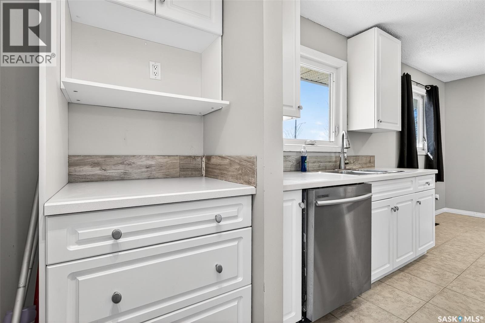 1312 Stadacona Street W, Moose Jaw, Saskatchewan  S6H 6M9 - Photo 18 - SK033656