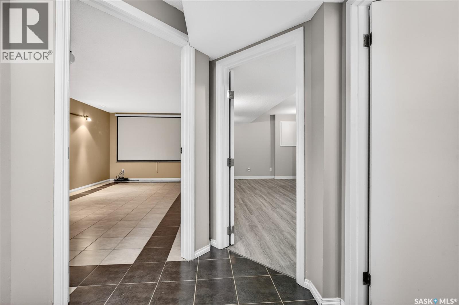 1312 Stadacona Street W, Moose Jaw, Saskatchewan  S6H 6M9 - Photo 33 - SK033656