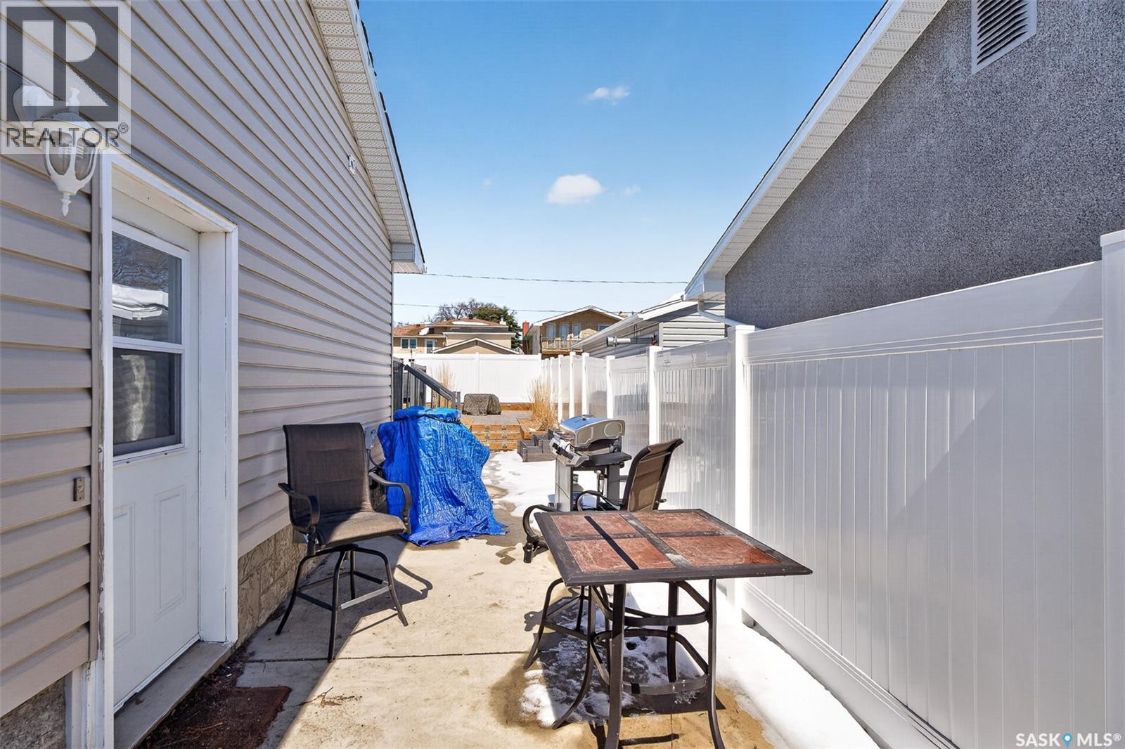 1312 Stadacona Street W, Moose Jaw, Saskatchewan  S6H 6M9 - Photo 42 - SK033656