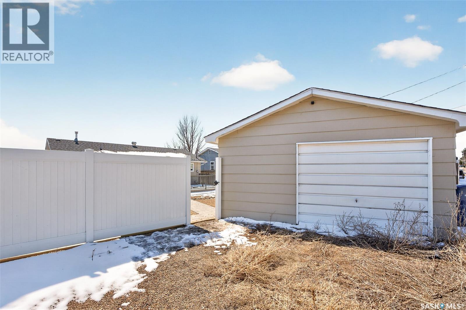 1312 Stadacona Street W, Moose Jaw, Saskatchewan  S6H 6M9 - Photo 47 - SK033656