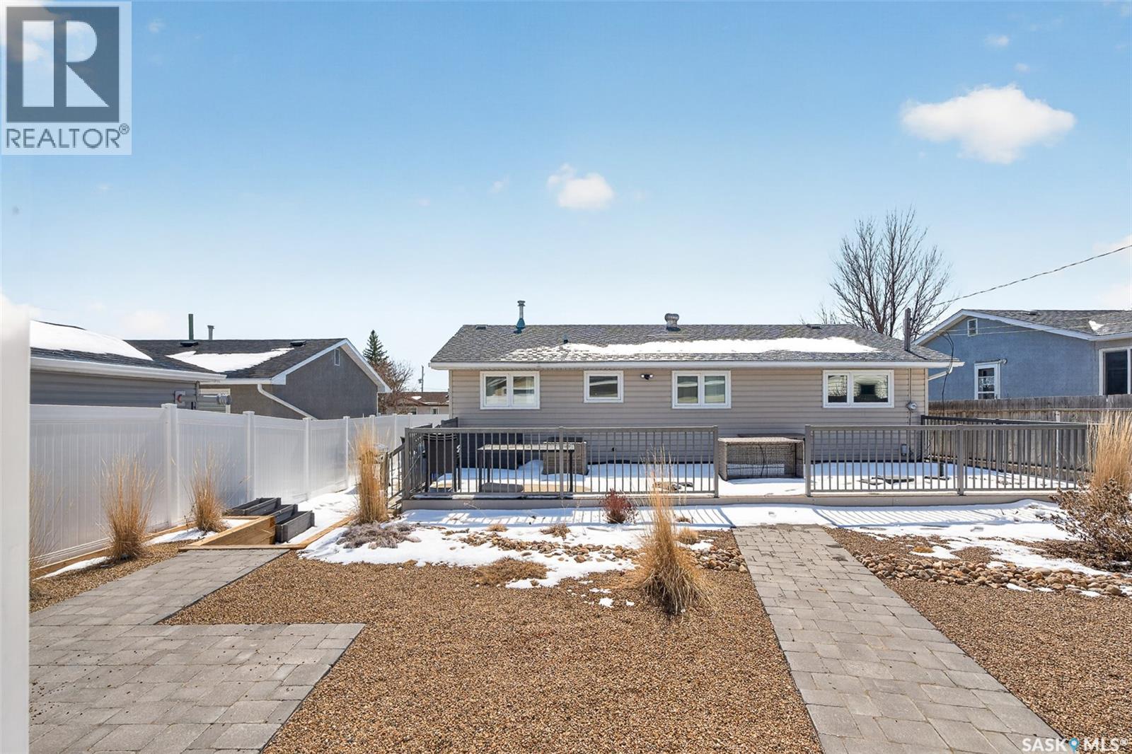 1312 Stadacona Street W, Moose Jaw, Saskatchewan  S6H 6M9 - Photo 48 - SK033656
