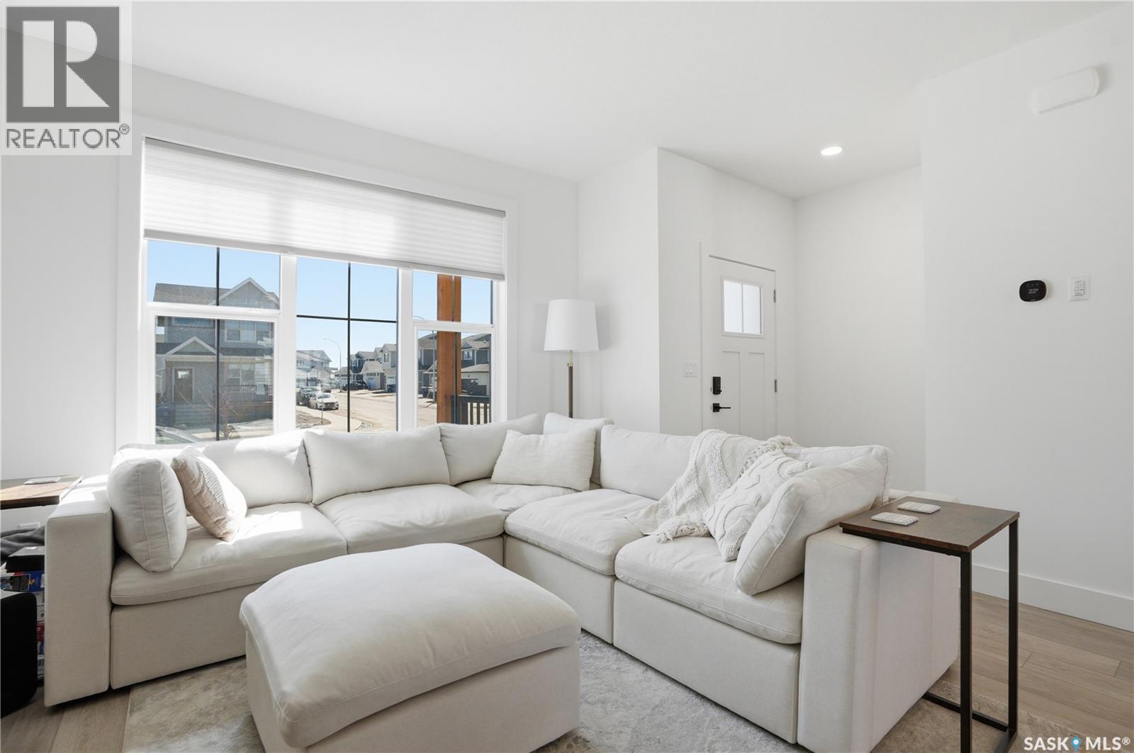 2803 Rosewood Drive, Saskatoon, Saskatchewan  S7V 1R4 - Photo 6 - SK033636