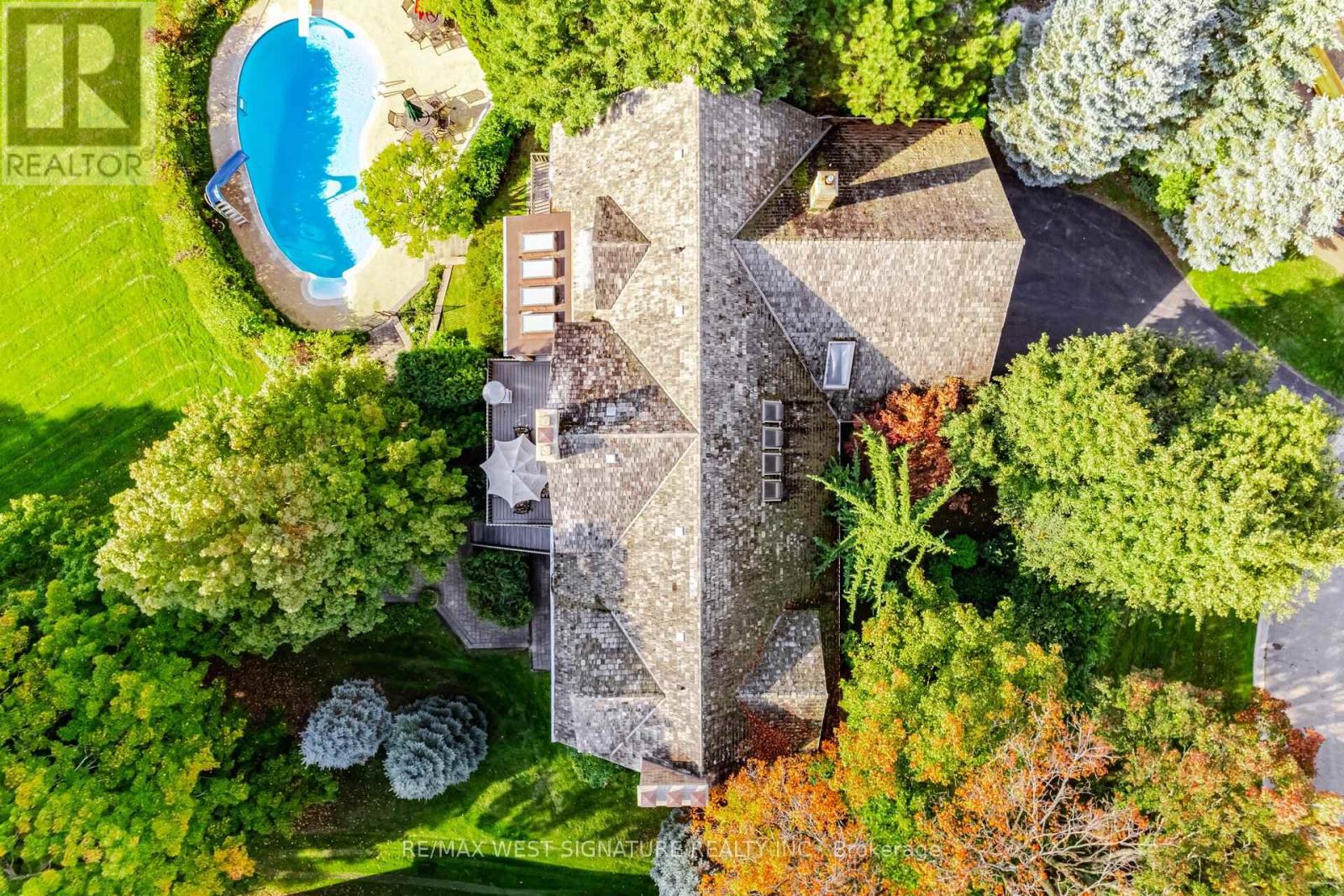 126 Curtis Crescent, King, Ontario  L7B 1C2 - Photo 3 - N13031986