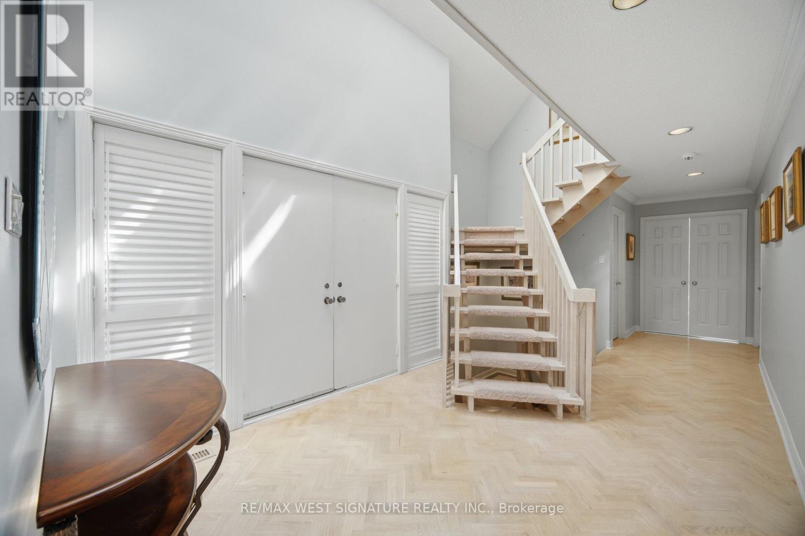 126 Curtis Crescent, King, Ontario  L7B 1C2 - Photo 5 - N13031986