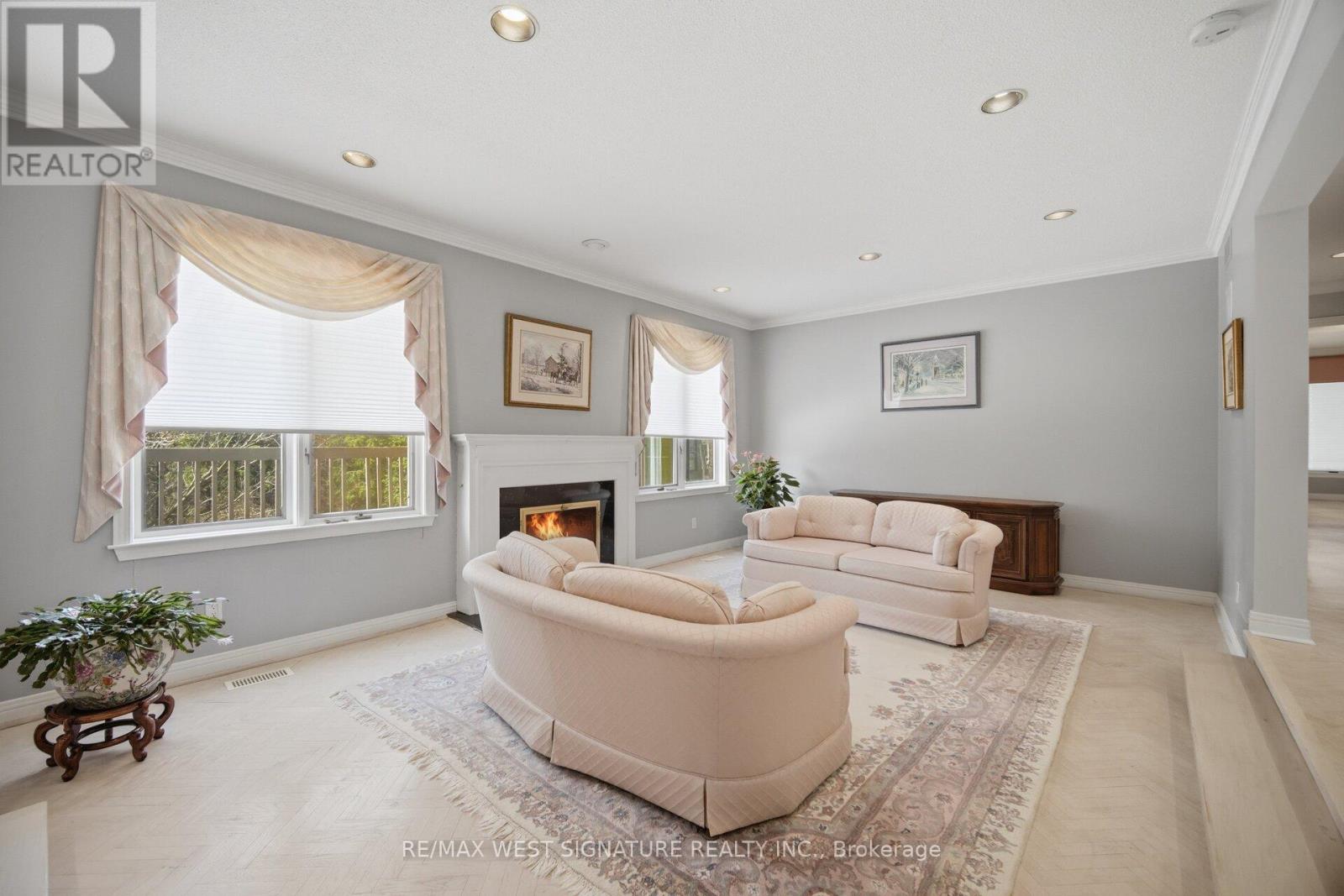 126 Curtis Crescent, King, Ontario  L7B 1C2 - Photo 6 - N13031986