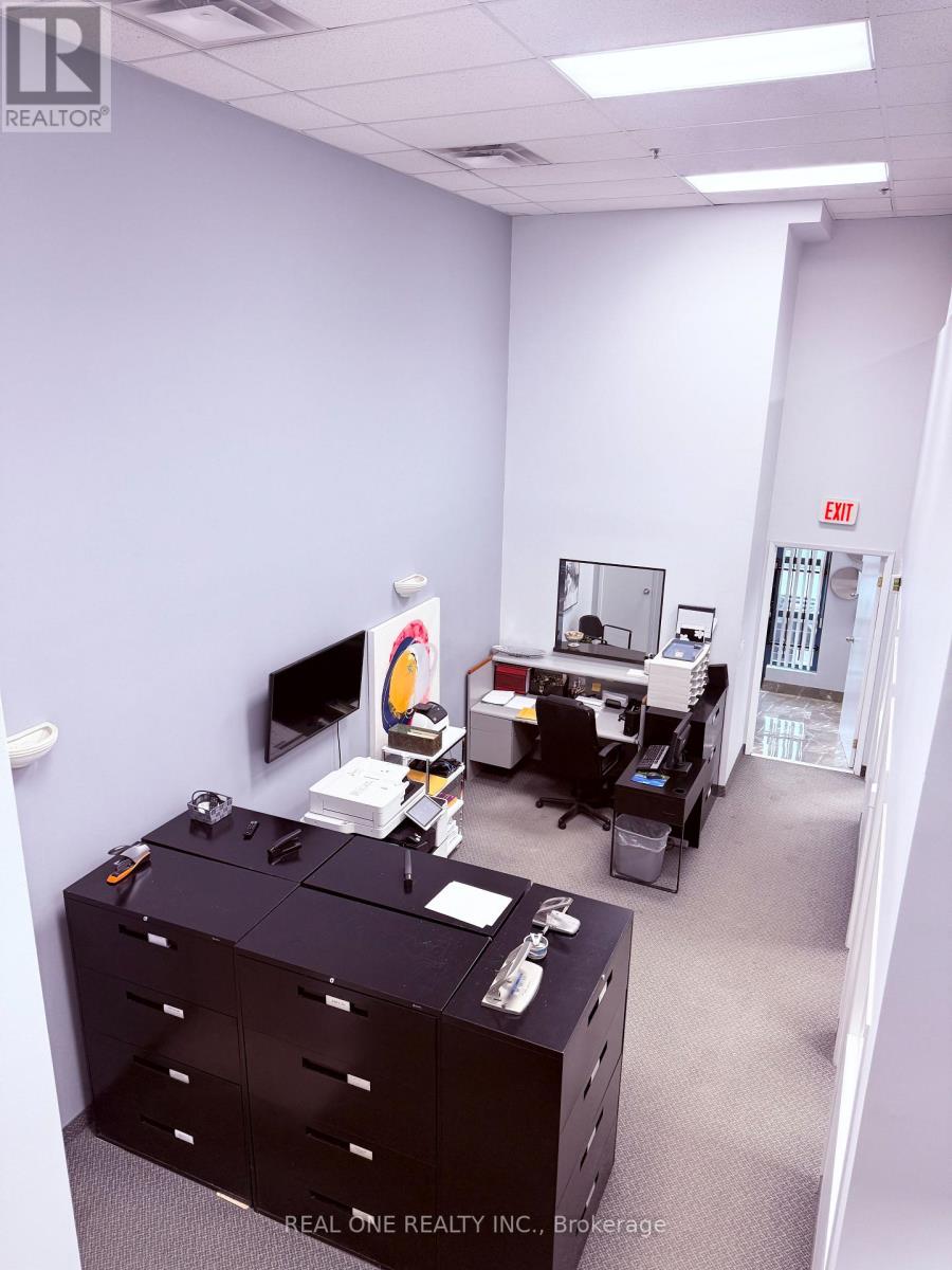 1 - 145 Royal Crest Court, Markham, Ontario  L3R 9Z4 - Photo 6 - N13032016