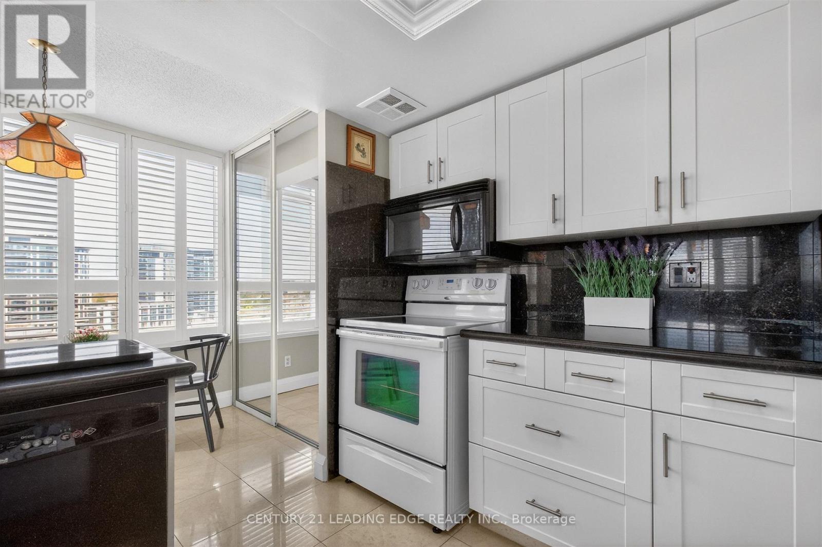 1011 - 33 Weldrick Road E, Richmond Hill, Ontario  L4C 8W4 - Photo 18 - N13032022