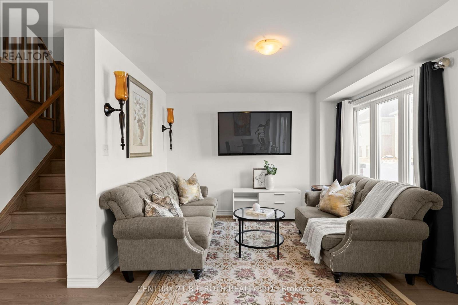 69 Alaskan Heights, Barrie (Holly), Ontario  L9J 0H9 - Photo 6 - S13031994