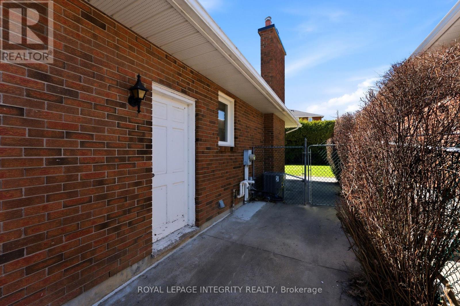 10 Parmalea Crescent, Ottawa, Ontario  K2E 7J3 - Photo 26 - X13031930