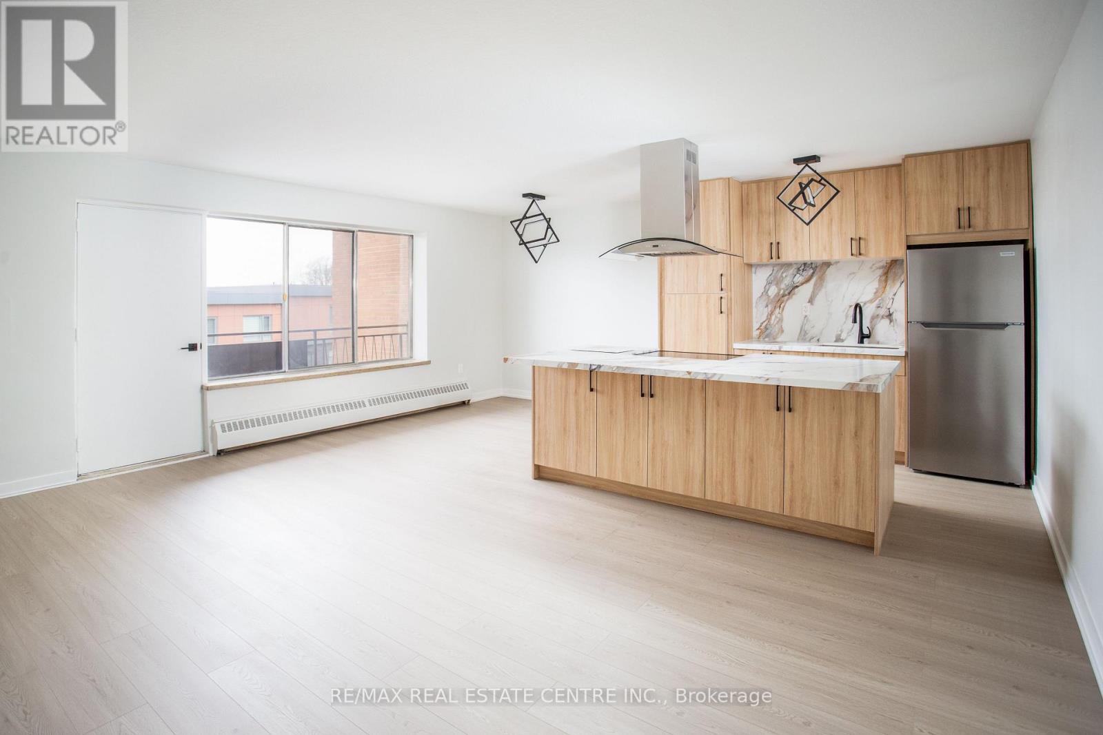 406 - 371 Lakeshore Road W, Mississauga, Ontario  L5H 1H4 - Photo 4 - W13031744