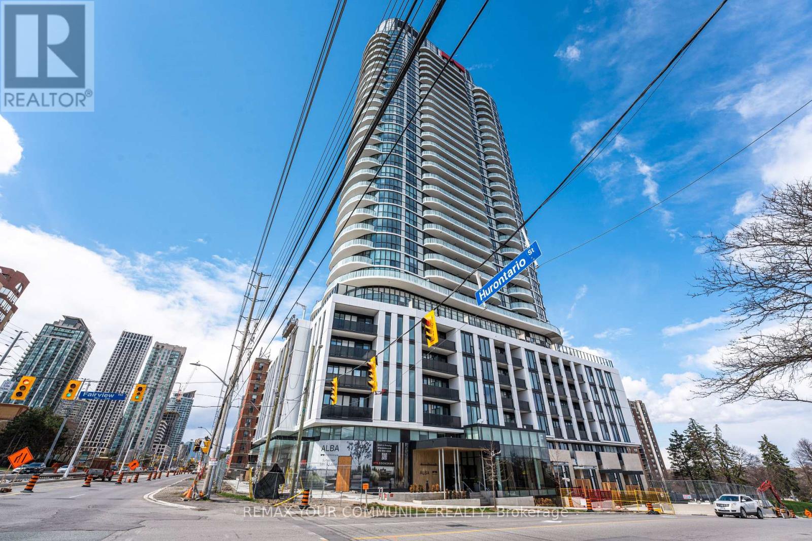 2412 - 1 FAIRVIEW ROAD E, Mississauga, Ontario