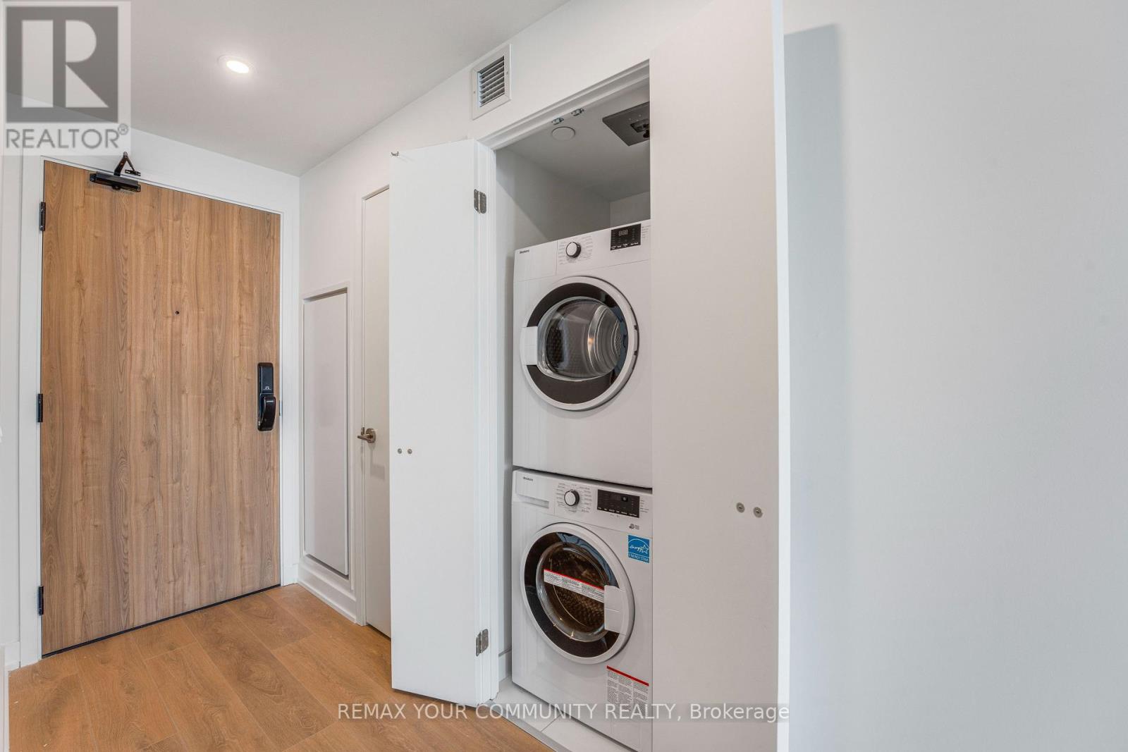 2412 - 1 Fairview Road E, Mississauga, Ontario  L5A 4C6 - Photo 14 - W13031764