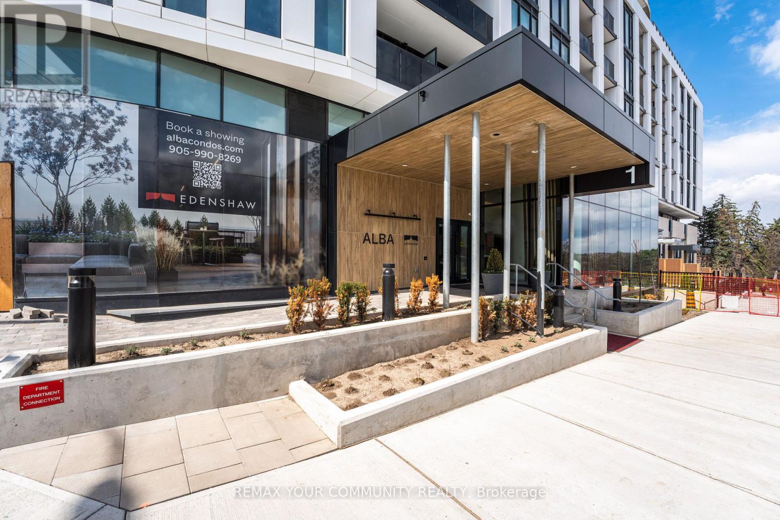 2412 - 1 Fairview Road E, Mississauga, Ontario  L5A 4C6 - Photo 2 - W13031764