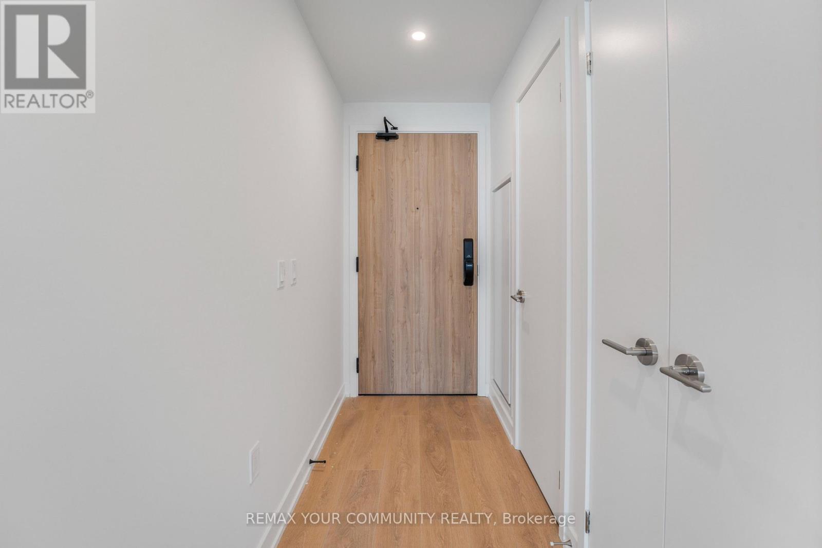 2412 - 1 Fairview Road E, Mississauga, Ontario  L5A 4C6 - Photo 9 - W13031764