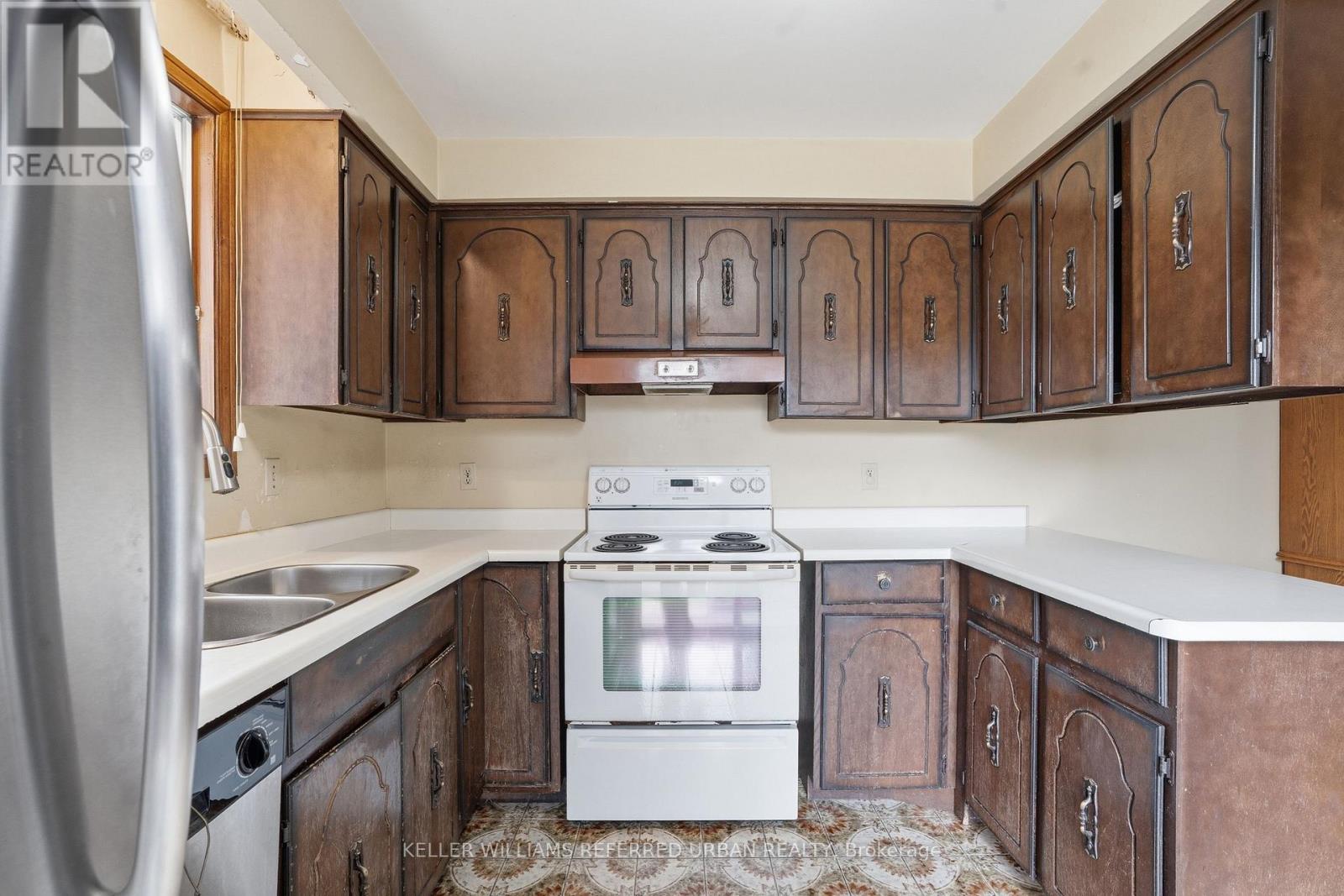 6 Urban Court, Toronto (Elms-Old Rexdale), Ontario  M9W 5V6 - Photo 10 - W13031784