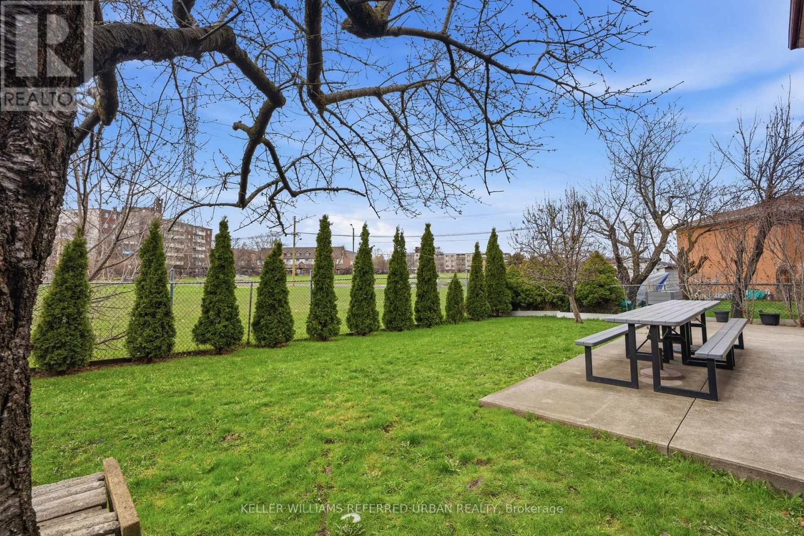 6 Urban Court, Toronto (Elms-Old Rexdale), Ontario  M9W 5V6 - Photo 39 - W13031784