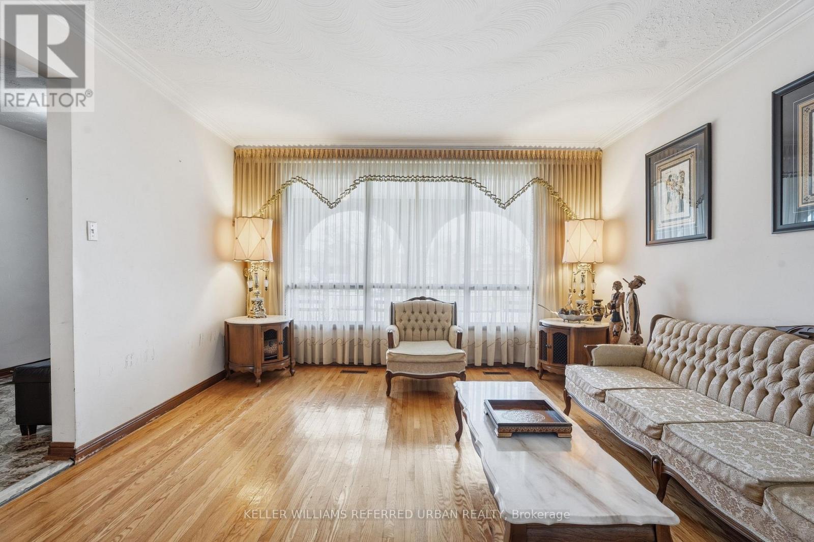 6 Urban Court, Toronto (Elms-Old Rexdale), Ontario  M9W 5V6 - Photo 5 - W13031784