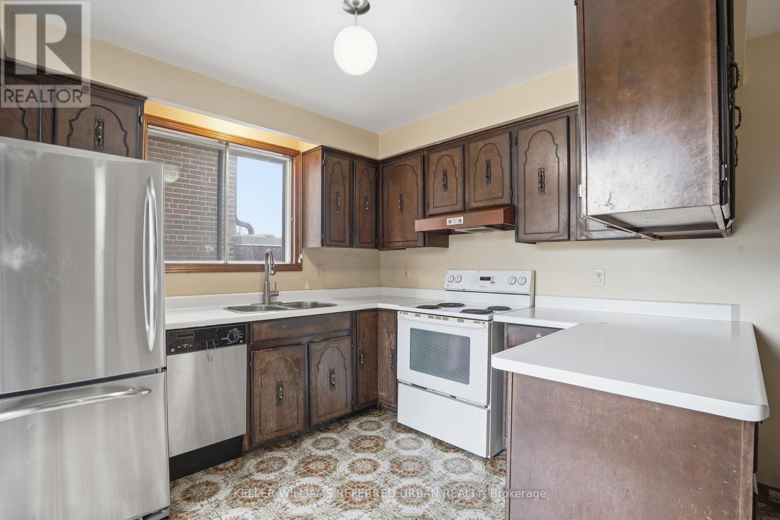 6 Urban Court, Toronto (Elms-Old Rexdale), Ontario  M9W 5V6 - Photo 9 - W13031784