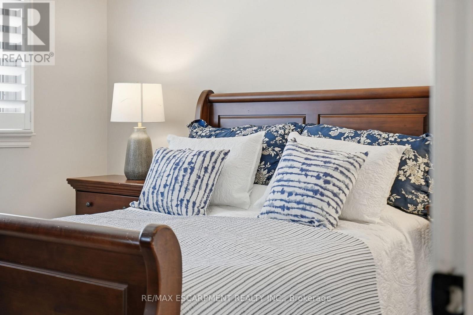 663 Mullin Way, Burlington, Ontario  L7L 4J6 - Photo 23 - W13031876