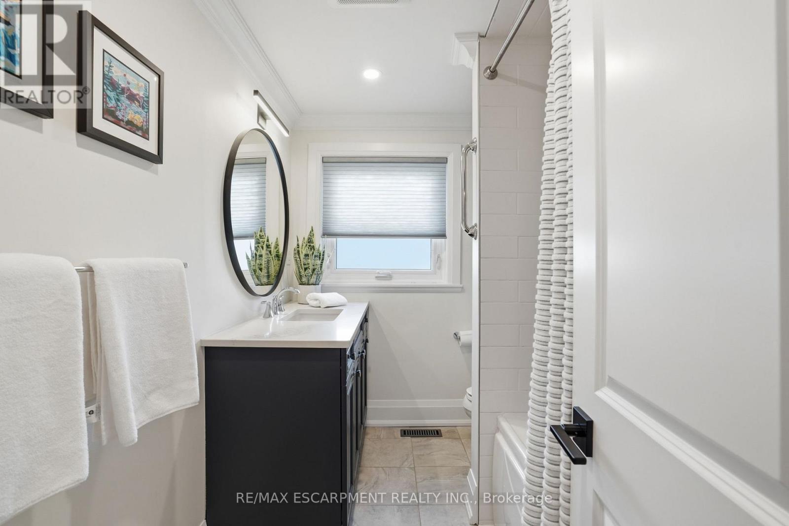 663 Mullin Way, Burlington, Ontario  L7L 4J6 - Photo 31 - W13031876