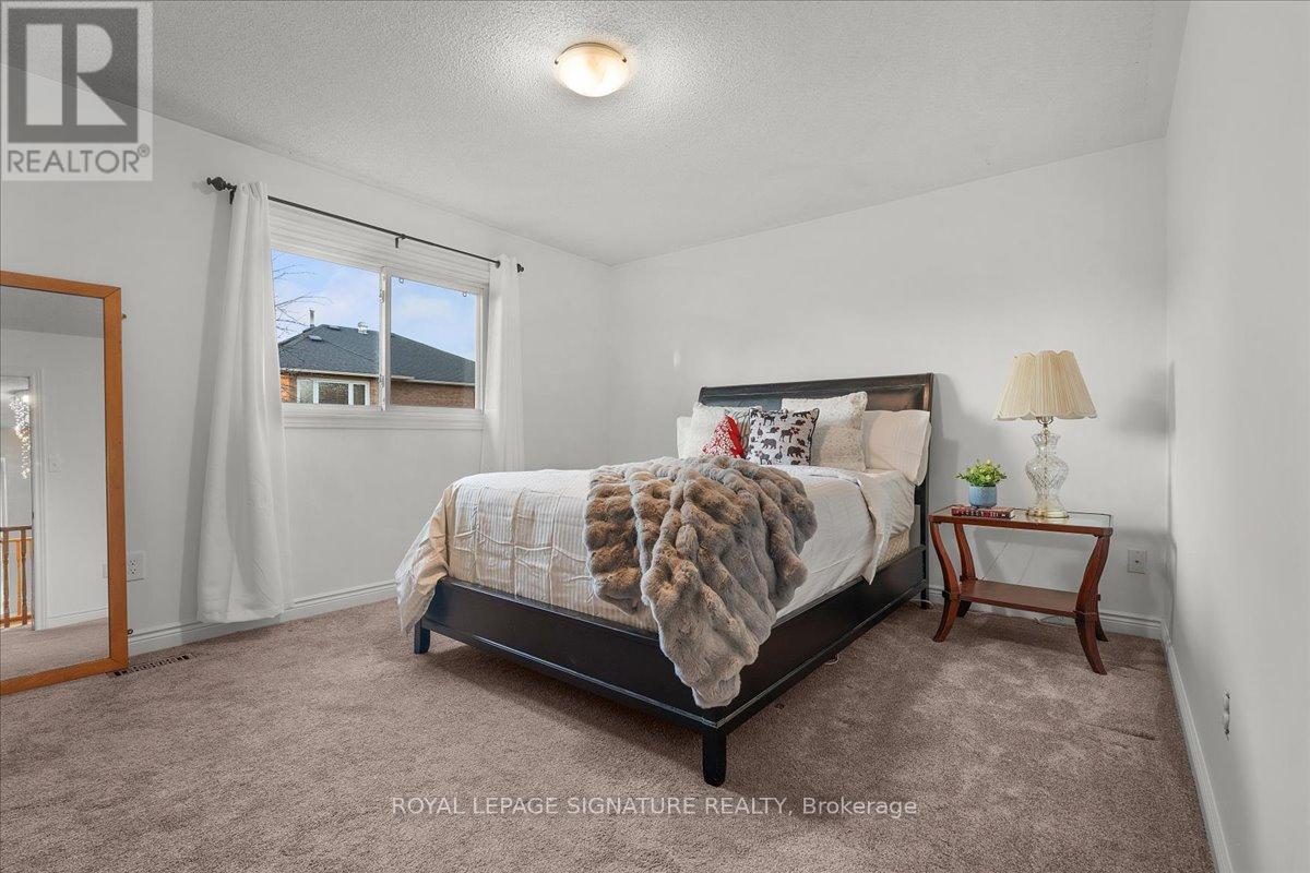 1093 Senlac Court, Mississauga, Ontario  L5V 1B8 - Photo 36 - W13031882