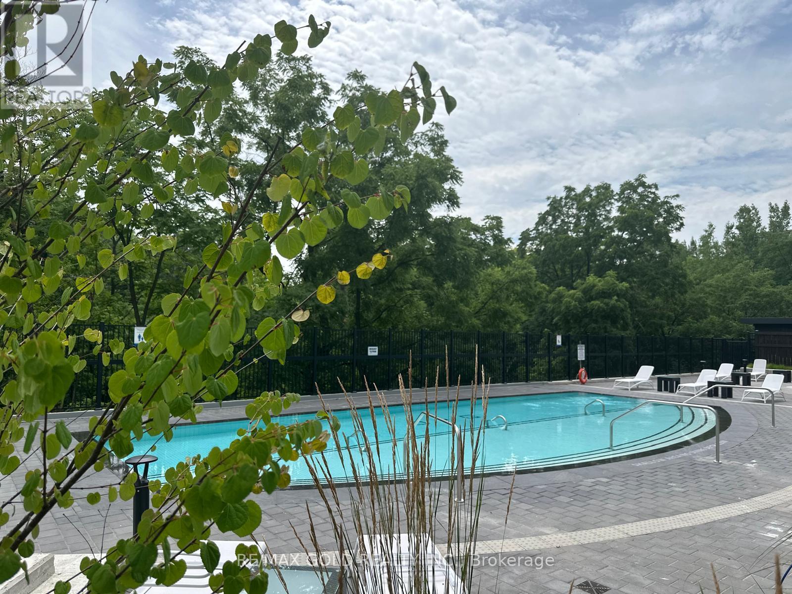 1208 - 204 Burnhamthrope Road E, Mississauga, Ontario  L5A 0B3 - Photo 10 - W13031906