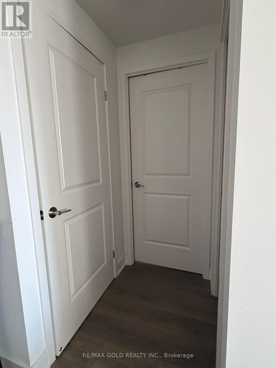 1208 - 204 Burnhamthrope Road E, Mississauga, Ontario  L5A 0B3 - Photo 5 - W13031906