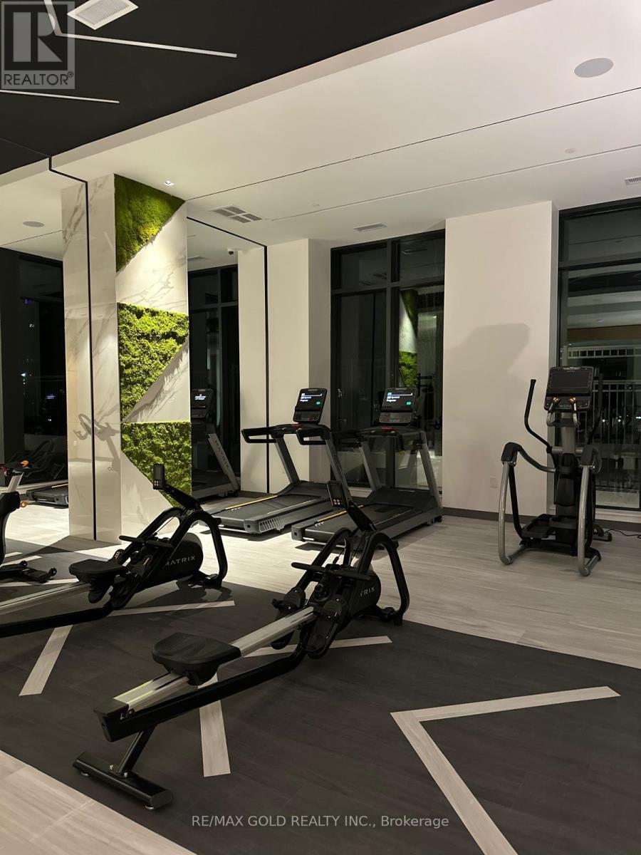 1208 - 204 Burnhamthrope Road E, Mississauga, Ontario  L5A 0B3 - Photo 9 - W13031906