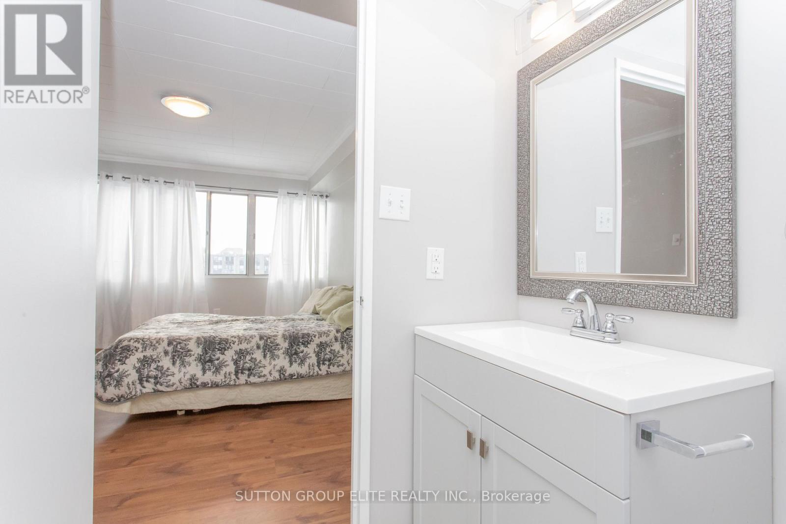 1812 - 1580 Mississauga Valley Boulevard, Mississauga, Ontario  L5A 3T8 - Photo 25 - W13031988