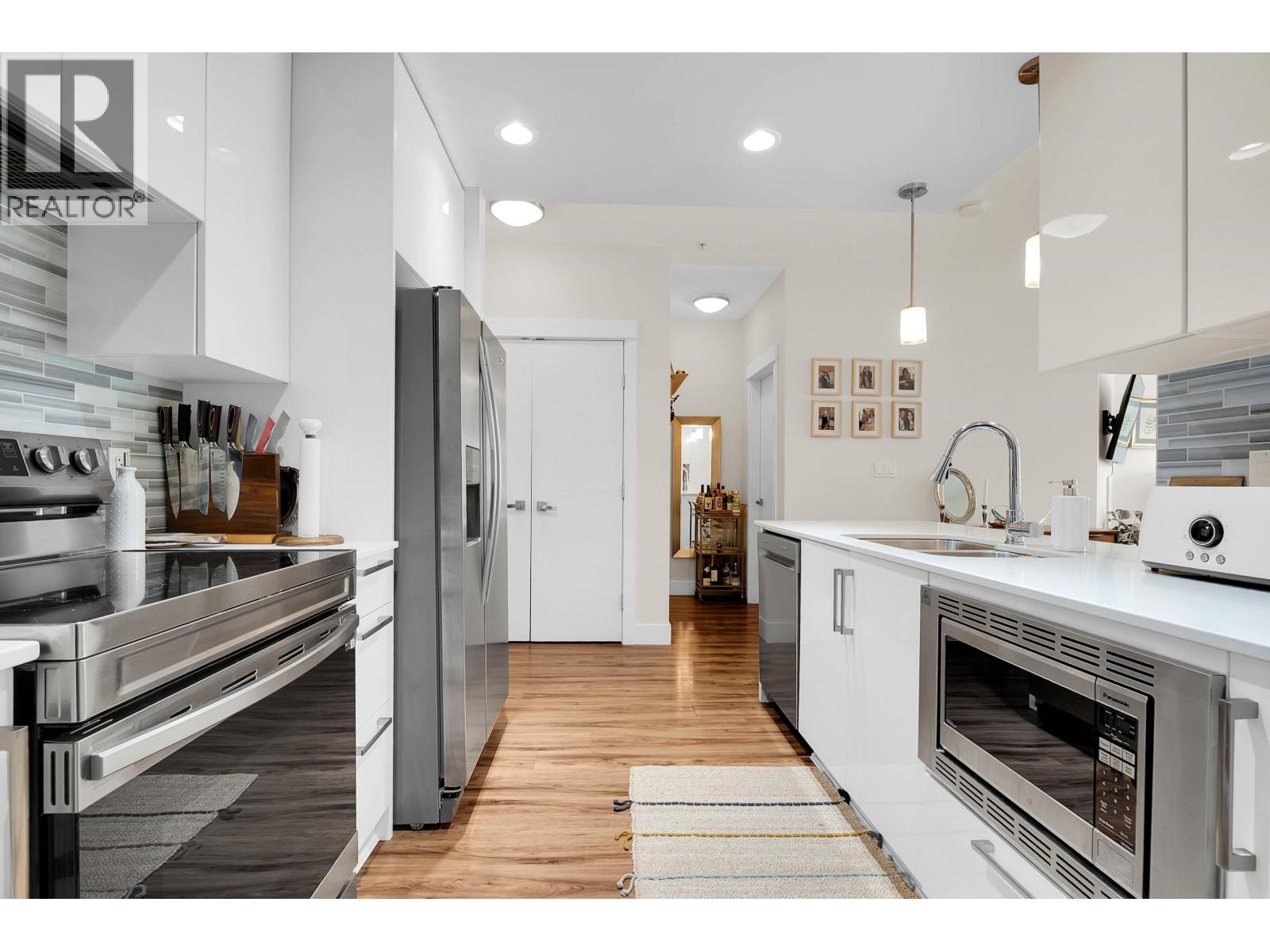 304 2495 Wilson Avenue, Port Coquitlam, British Columbia  V3C 0E4 - Photo 6 - R3113912