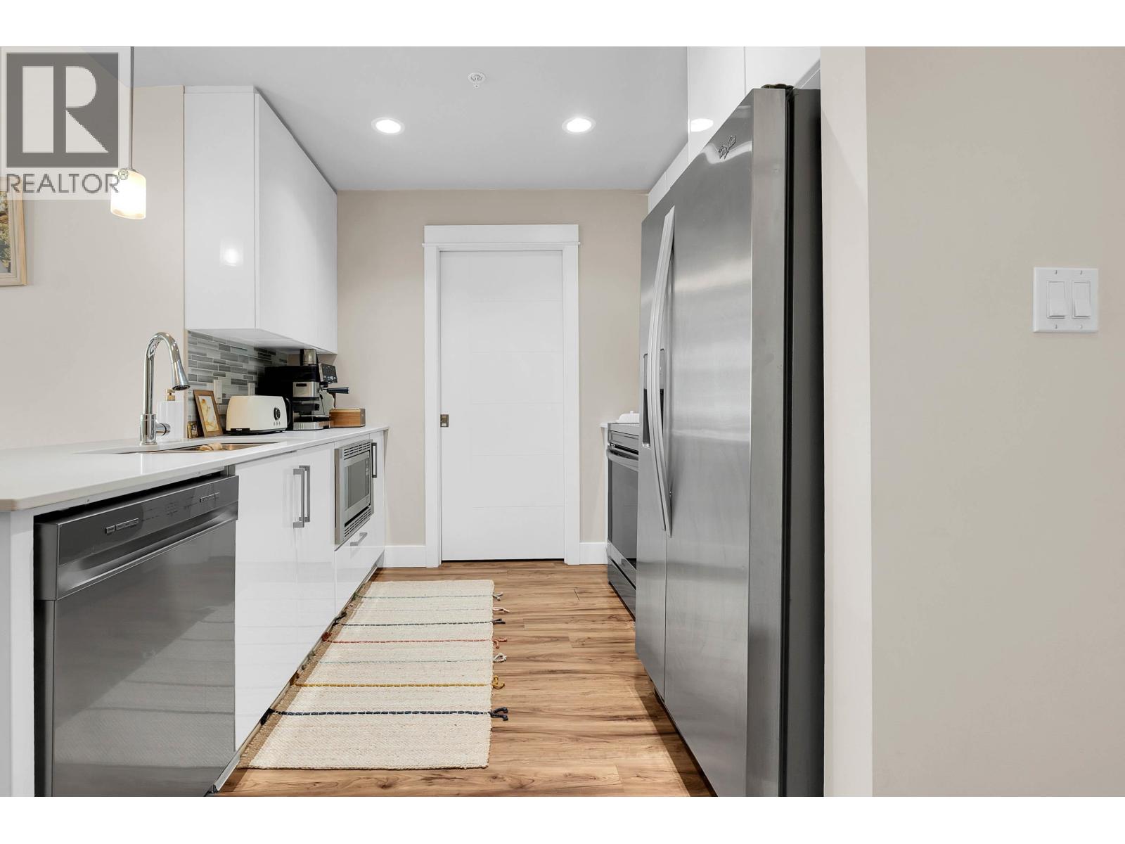 304 2495 Wilson Avenue, Port Coquitlam, British Columbia  V3C 0E4 - Photo 5 - R3113912