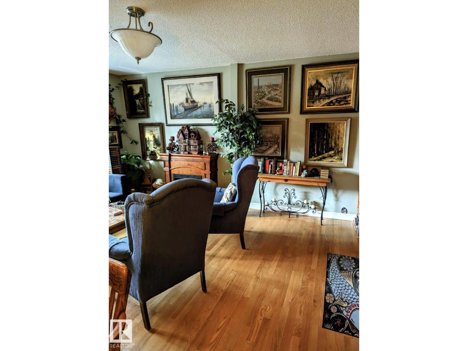 10026 87 Av Nw, Edmonton, Alberta  T6E 2N9 - Photo 6 - E4483556