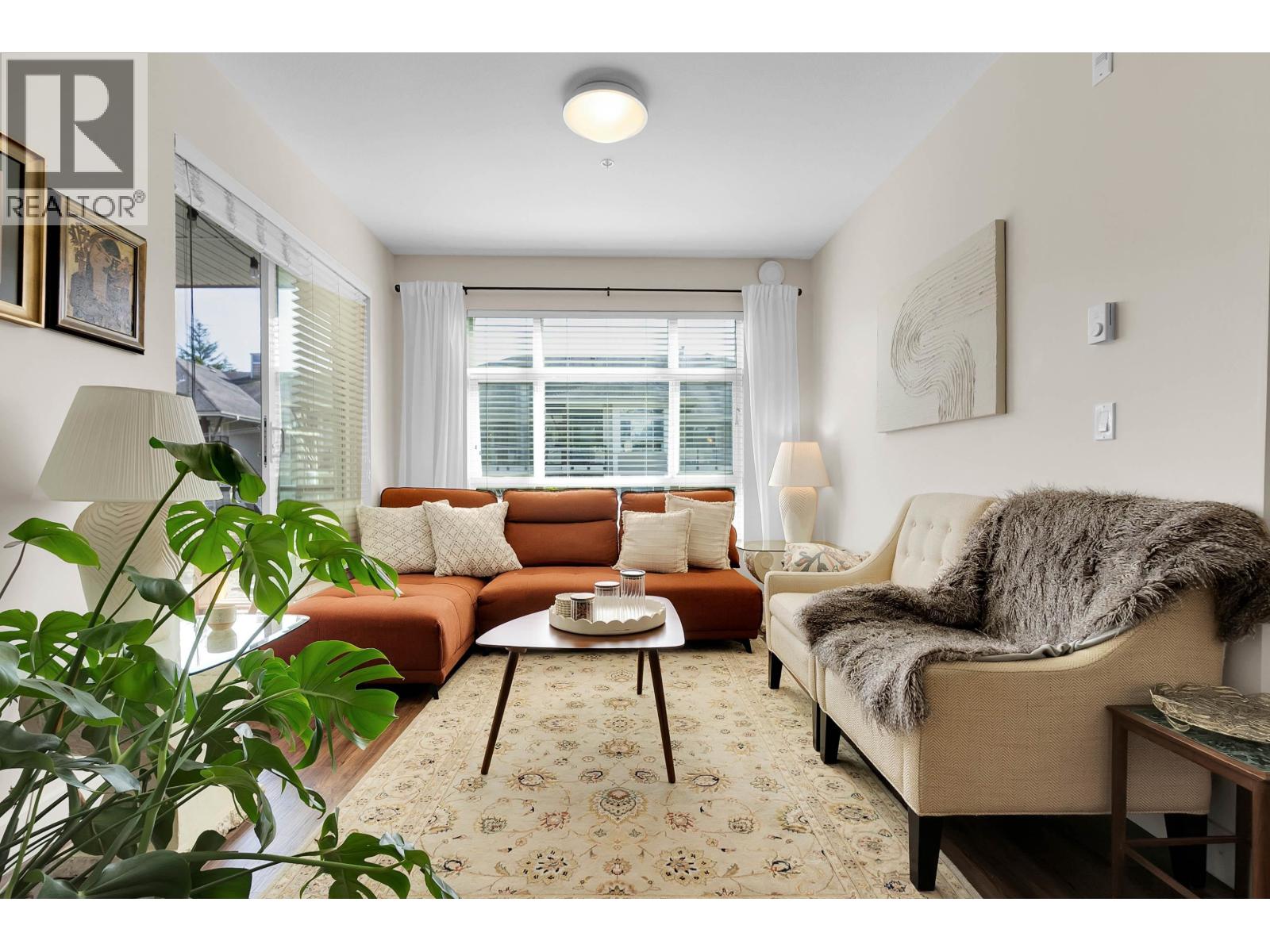 304 2495 Wilson Avenue, Port Coquitlam, British Columbia  V3C 0E4 - Photo 2 - R3113912