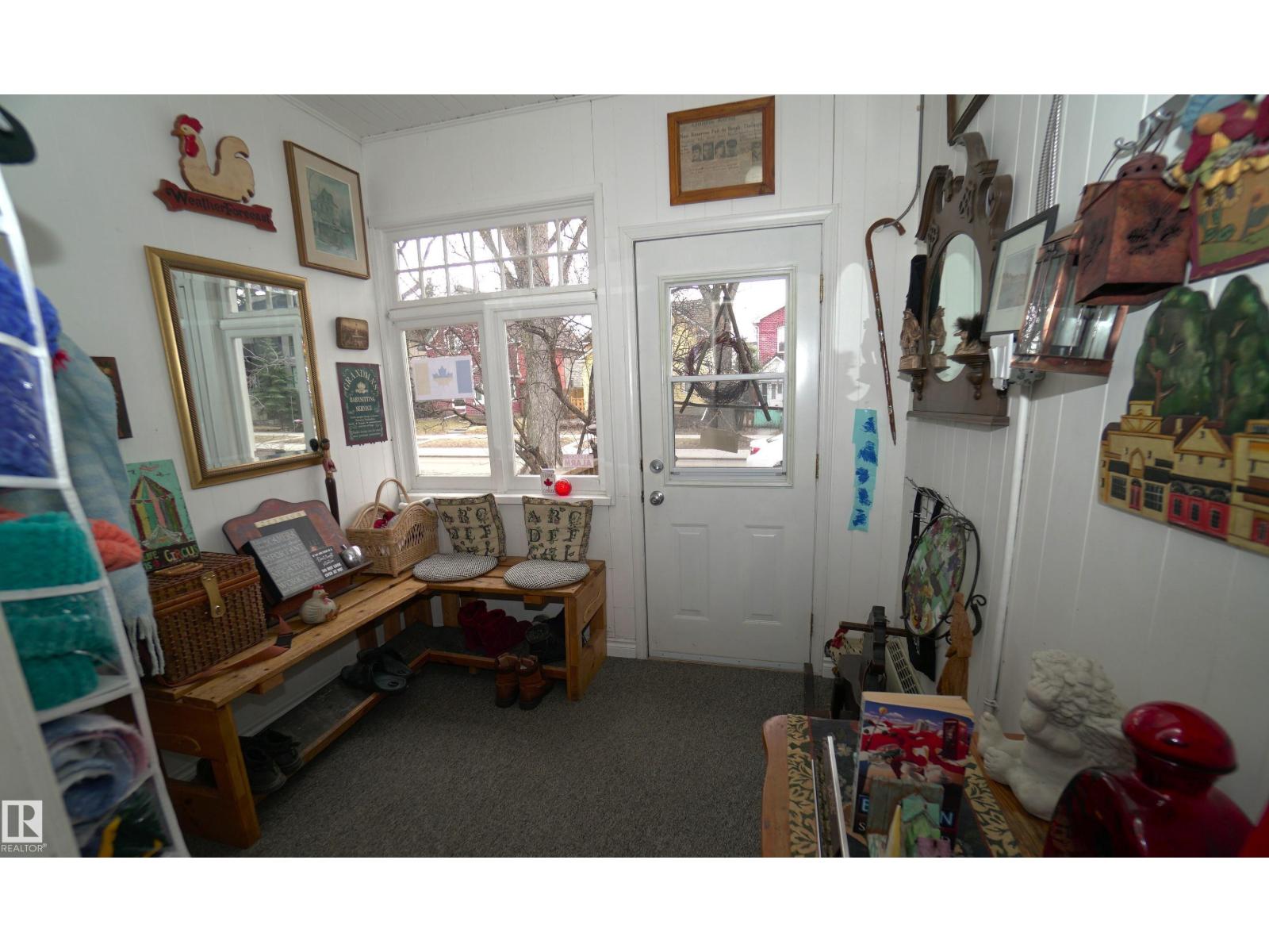 10026 87 Av Nw, Edmonton, Alberta  T6E 2N9 - Photo 3 - E4483556