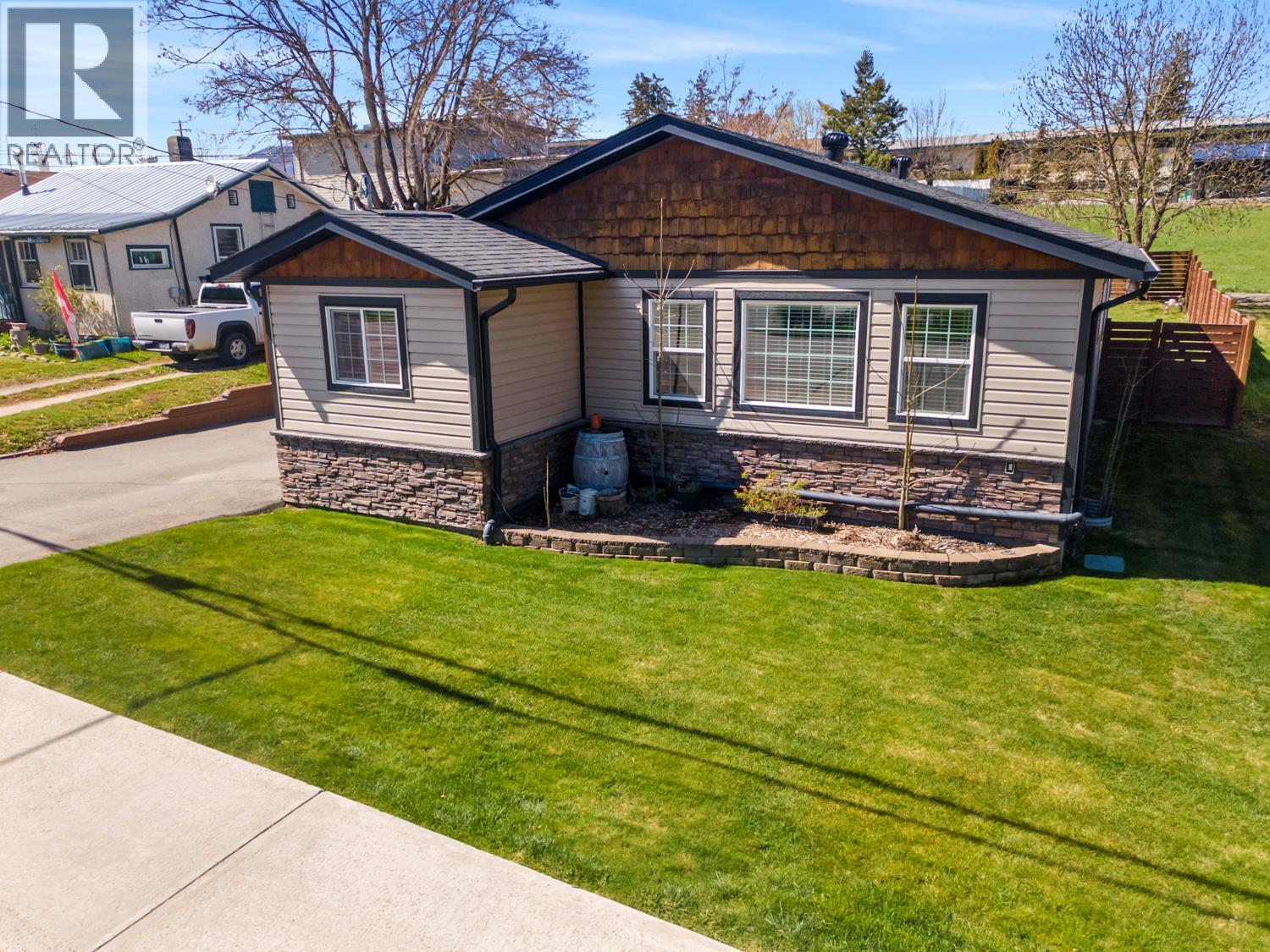 415 16th Avenue N, Creston, British Columbia  V0B 1G5 - Photo 24 - 10383829