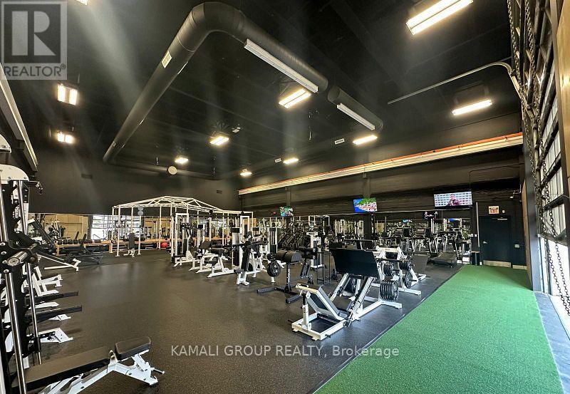 Full Wing Suite - 1135 Stellar Drive, Newmarket, Ontario  L3Y 7B8 - Photo 24 - N12991070