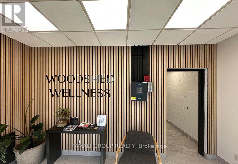 Full Wing Suite - 1135 Stellar Drive, Newmarket, Ontario  L3Y 7B8 - Photo 17 - N12991070