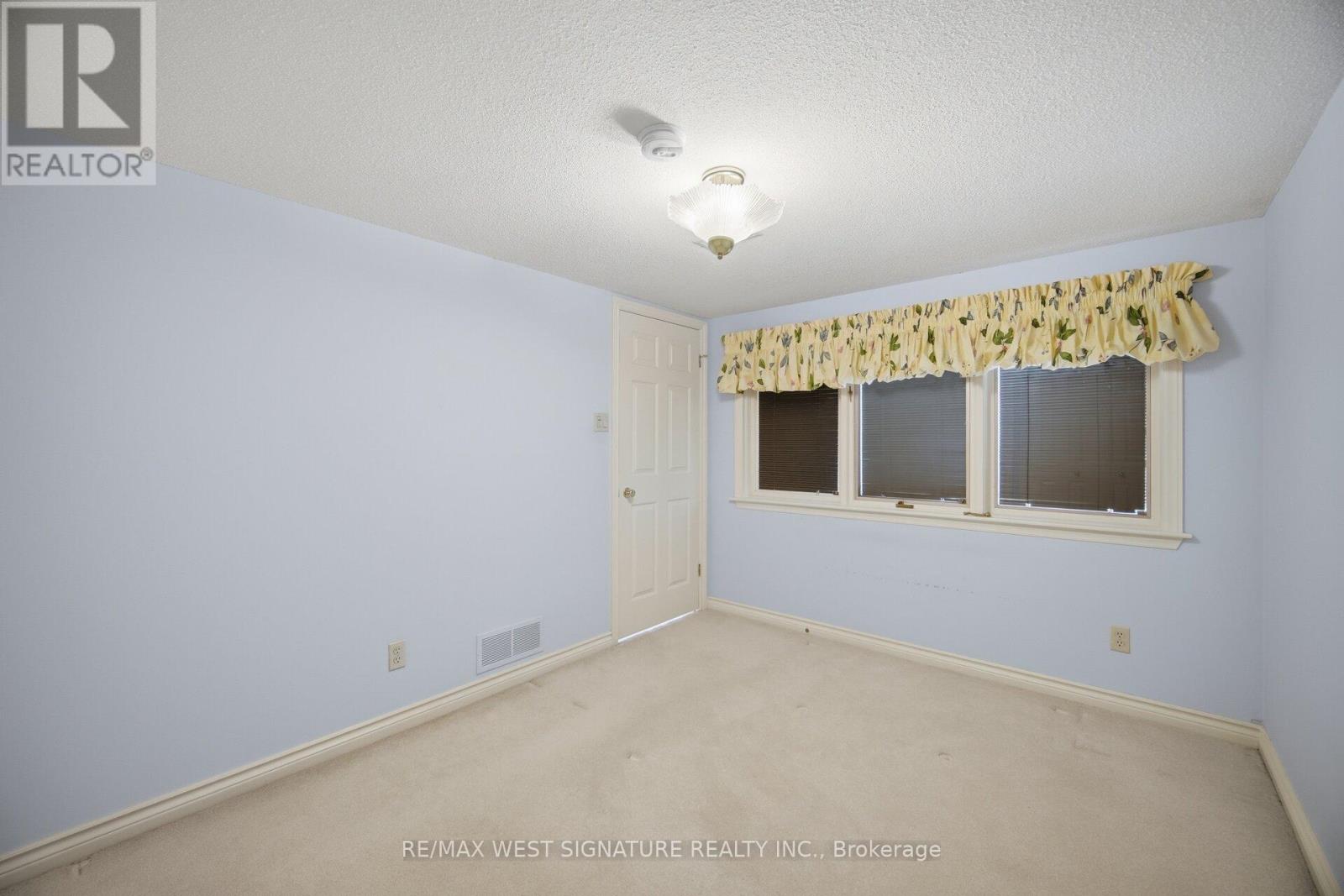 126 Curtis Crescent, King, Ontario  L7B 1C2 - Photo 27 - N13031986