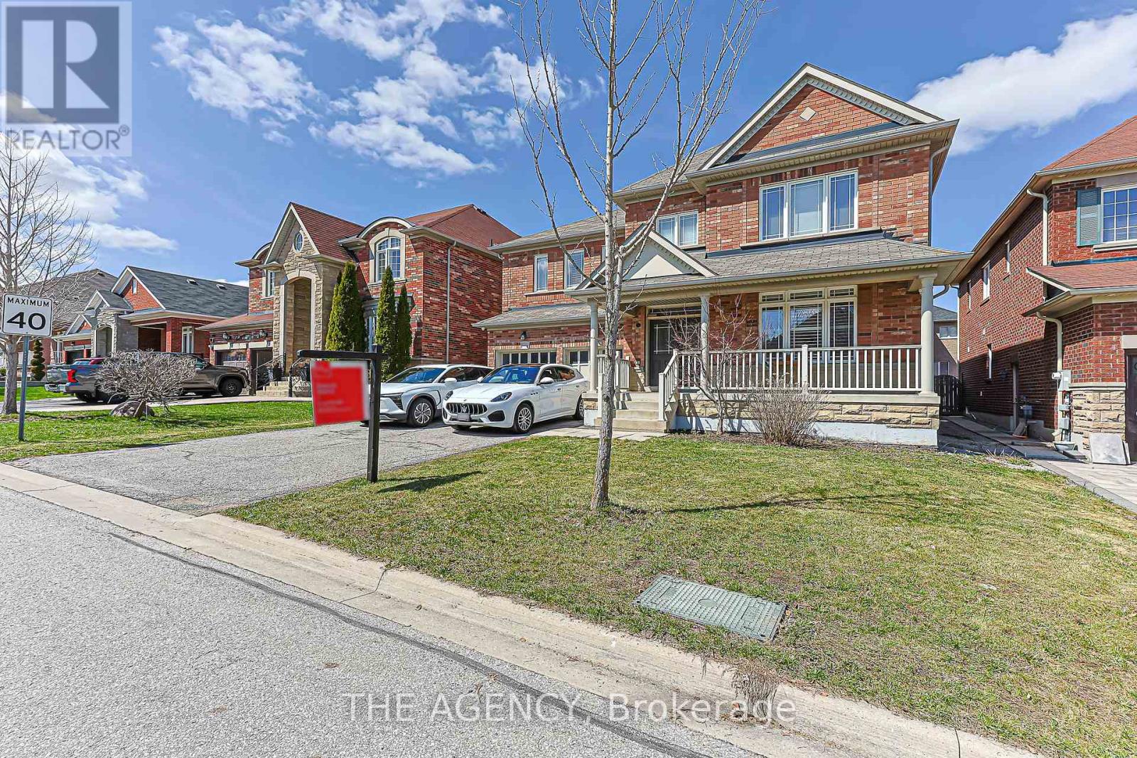 48 TONNER CRESCENT, Aurora, Ontario