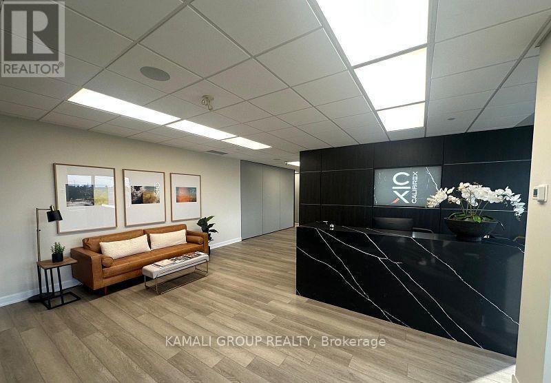 Full Wing Suite - 1135 Stellar Drive, Newmarket, Ontario  L3Y 7B8 - Photo 9 - N12991070